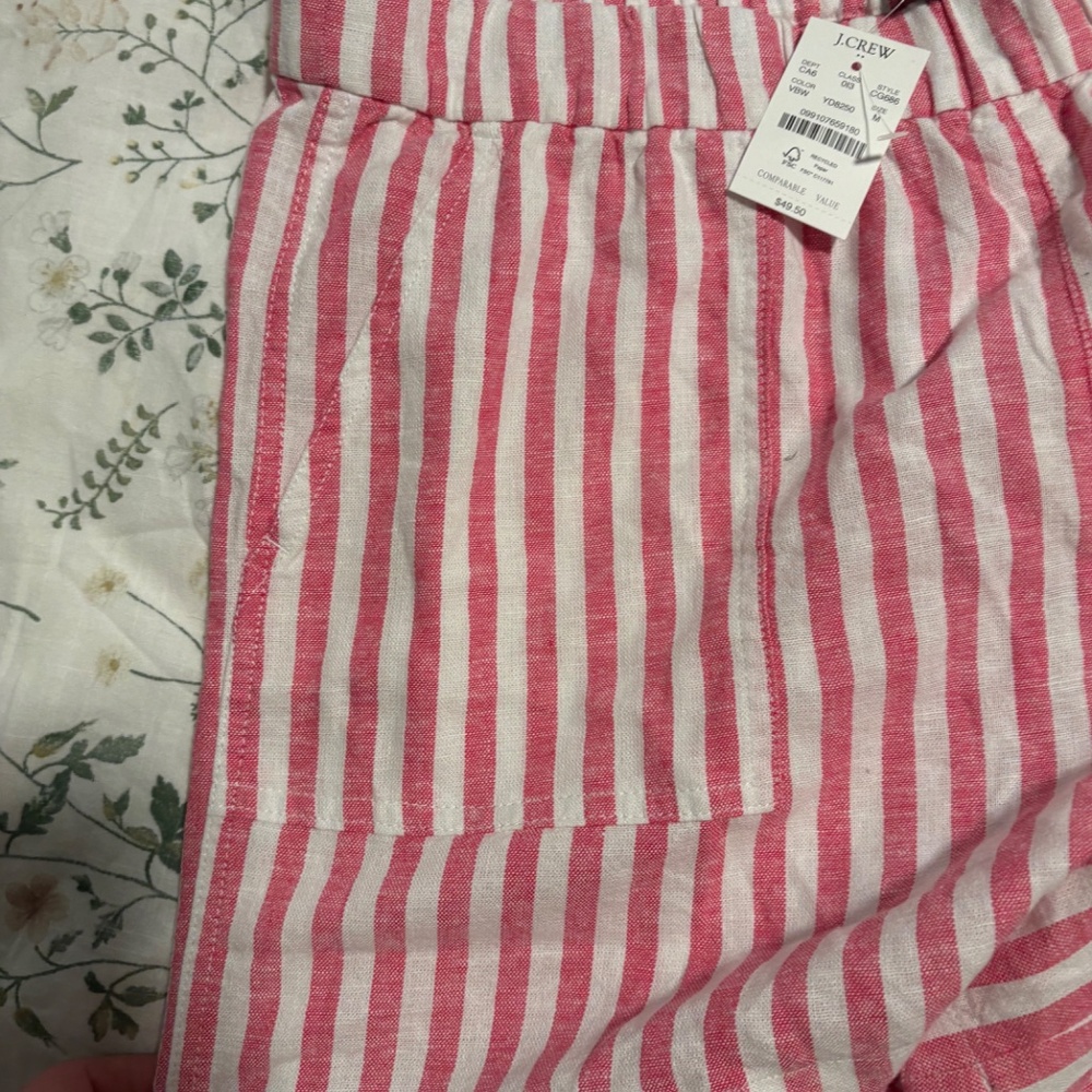 NWT J. Crew Women’s Shorts in Medium Elastic Waist Pink Stripe - Picture 4 of 6